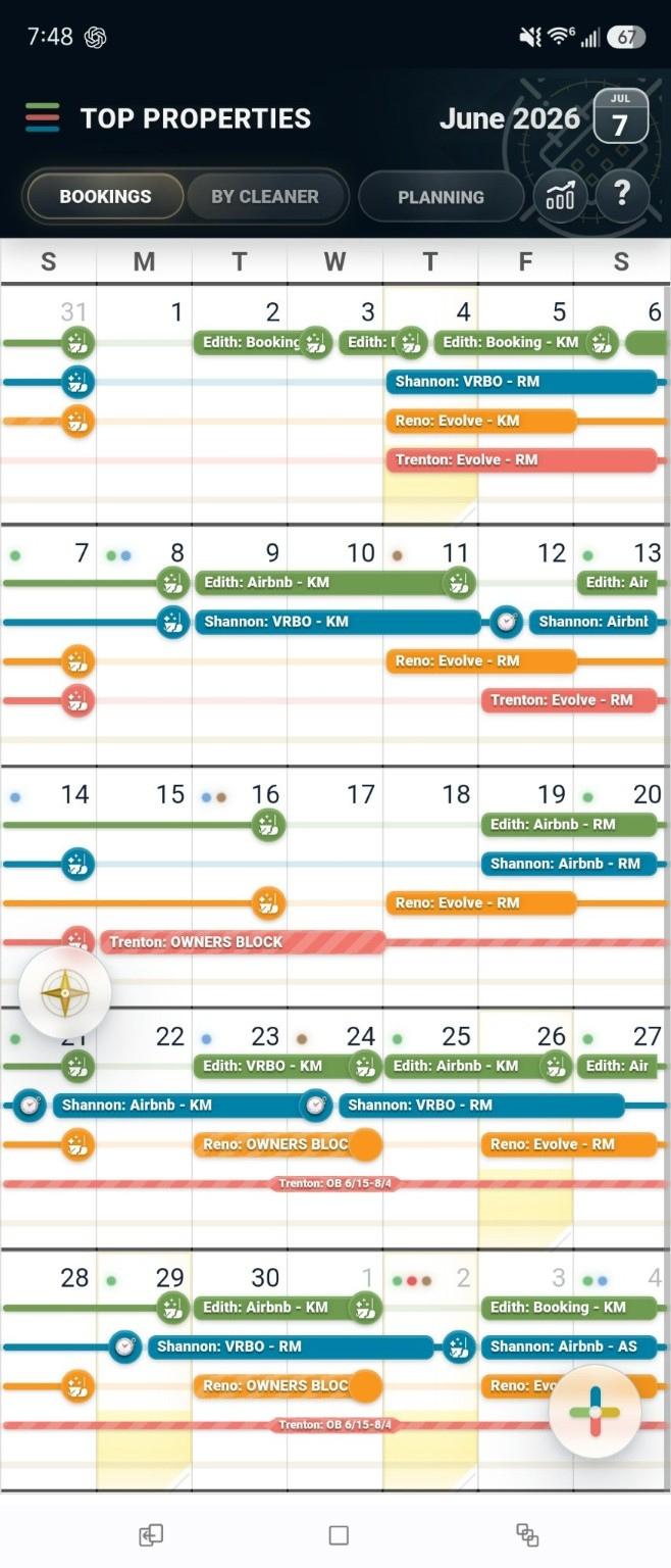Collimet mobile vacation rental calendar showing bookings and cleaner assignments